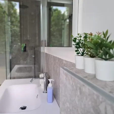 דירה La Casa Salvia Tra Bocconi E Navigli מילאנו